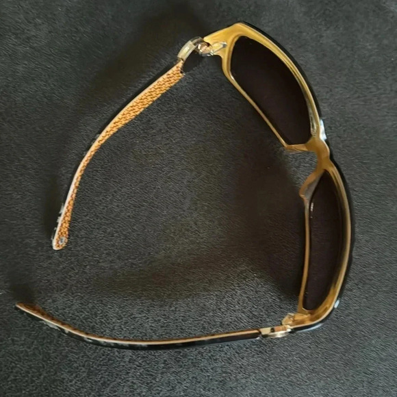 Authentic Coach Tortoise Bell Sunglasses - Picture 6 of 10